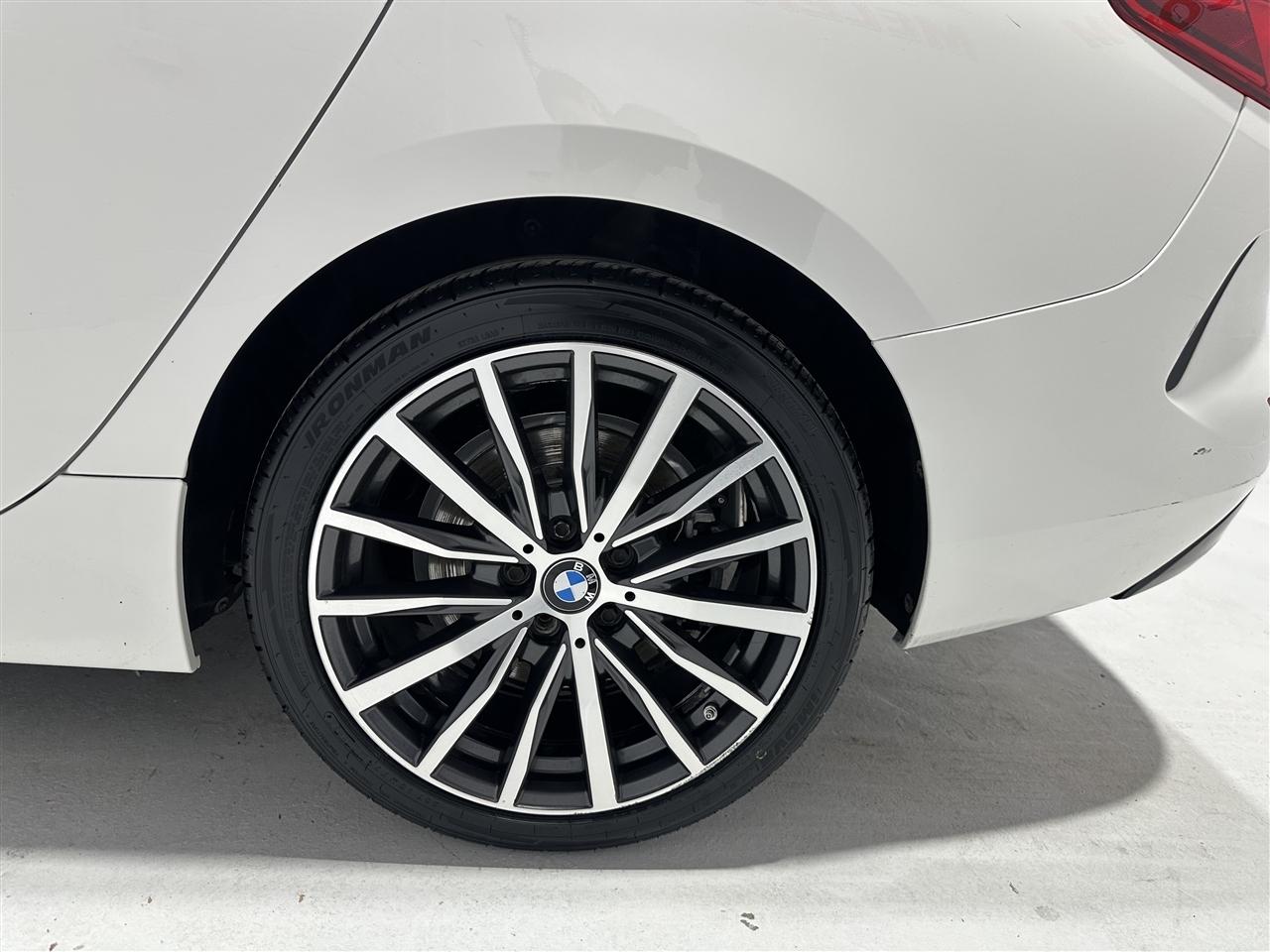 BMW 2-Series Gran Coupe 228i xDrive 2021