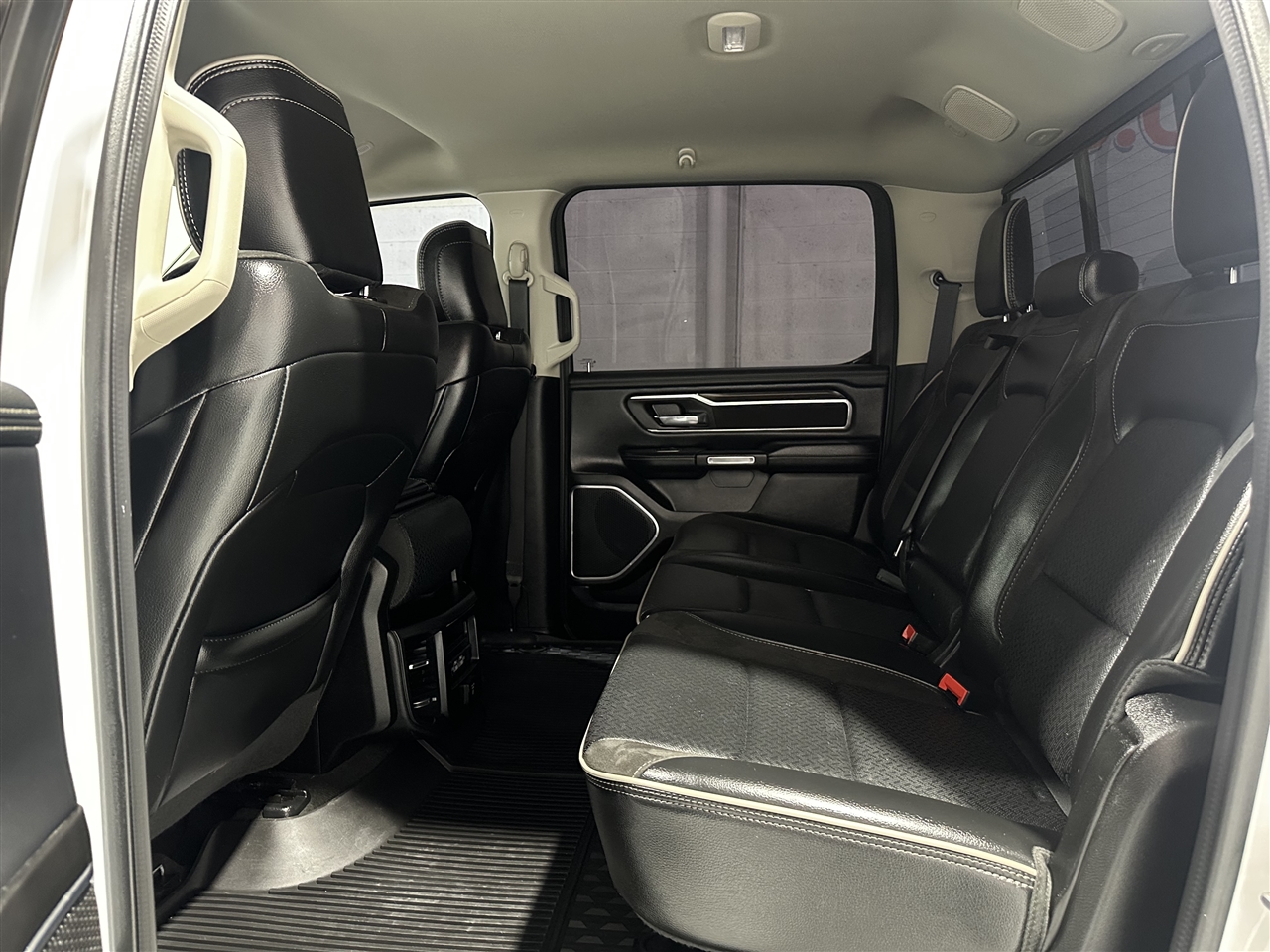 RAM 1500 Laramie Crew Cab SWB 4WD 2022