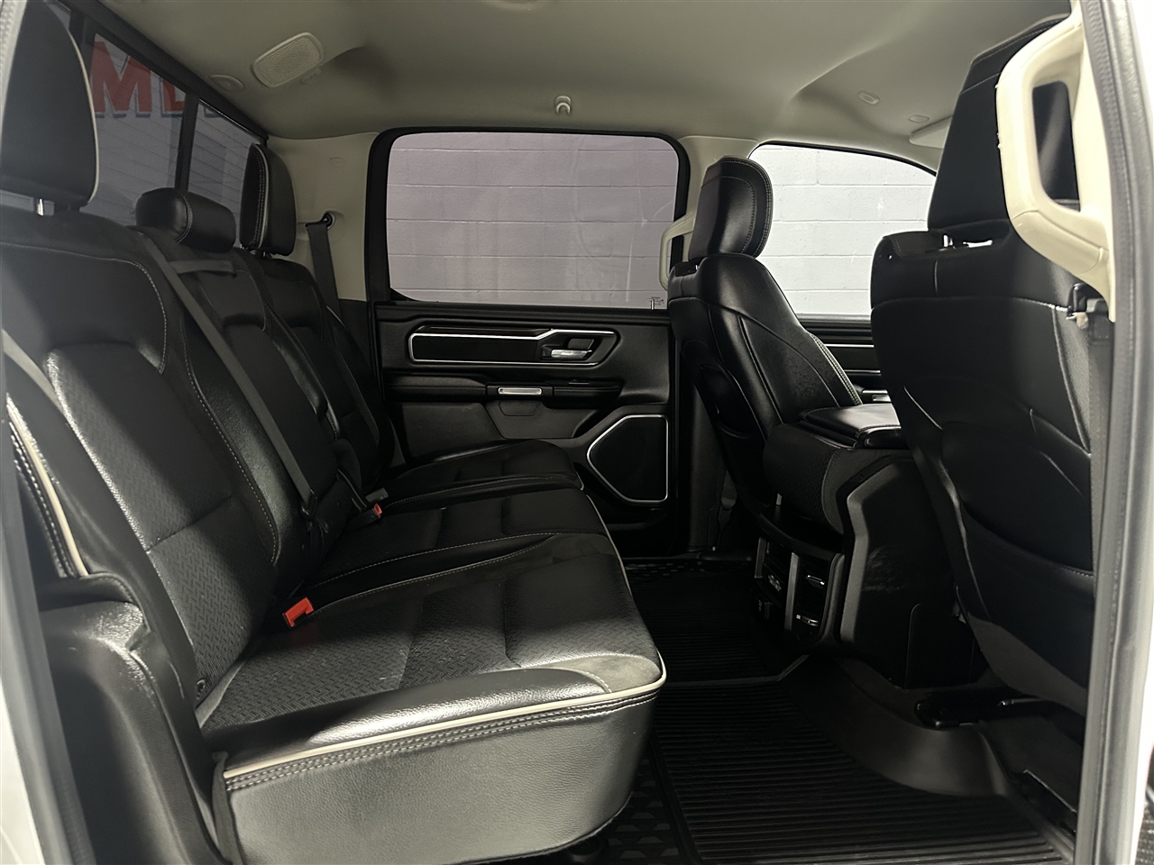 RAM 1500 Laramie Crew Cab SWB 4WD 2022