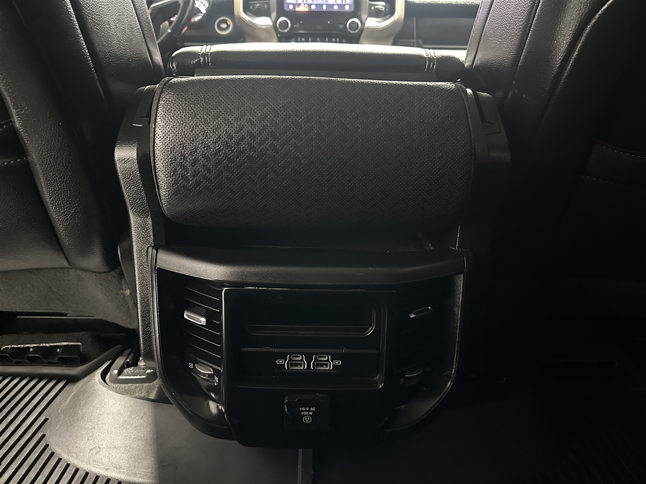 RAM 1500 Laramie Crew Cab SWB 4WD 2022