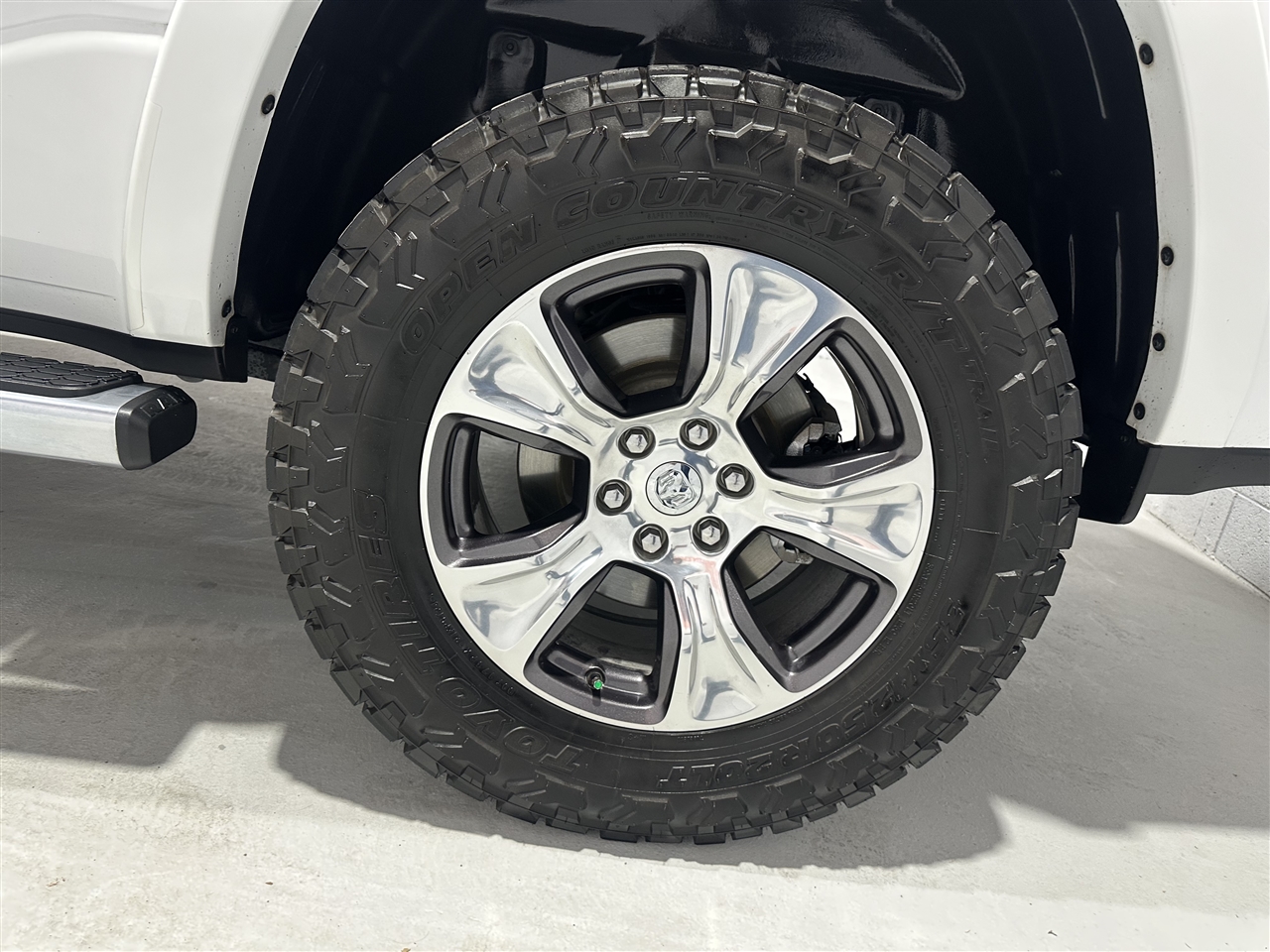 RAM 1500 Laramie Crew Cab SWB 4WD 2022