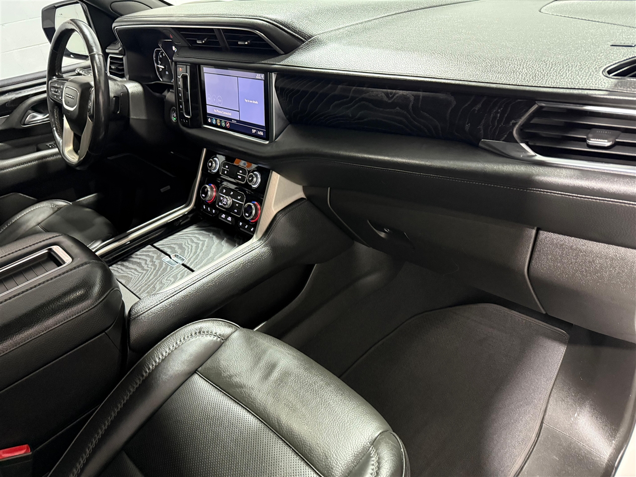 GMC Yukon XL Denali 2WD 2021