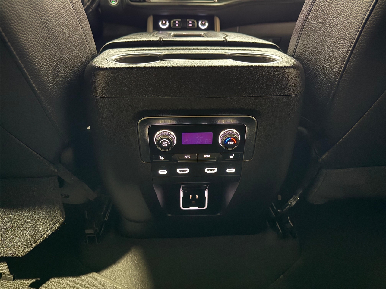 GMC Yukon XL Denali 2WD 2021