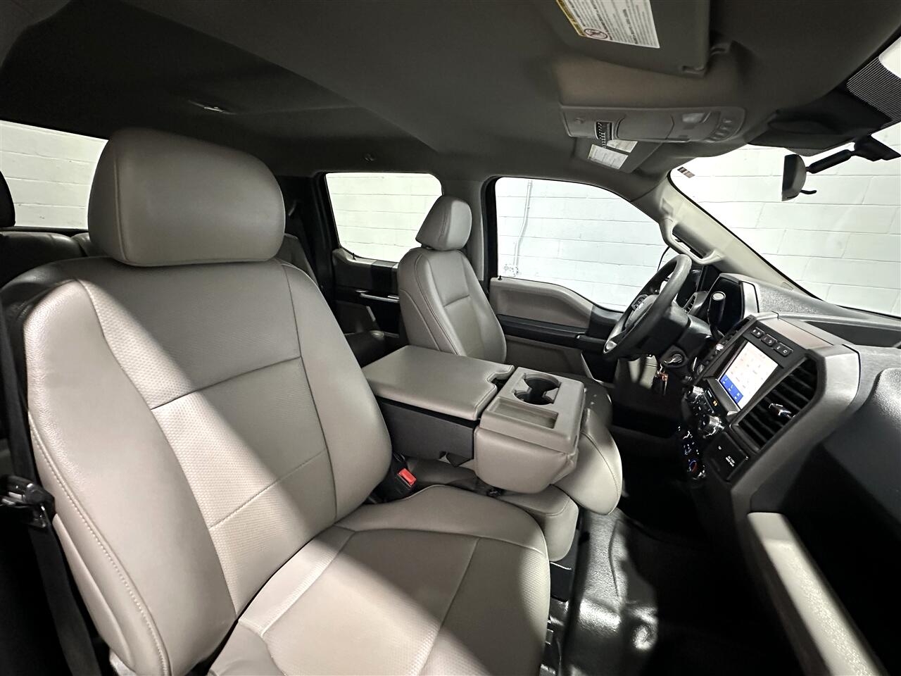 Ford F-350 SD XL Crew Cab Long Bed DRW 4WD 2022