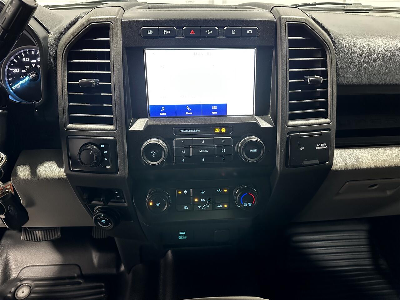 Ford F-350 SD XL Crew Cab Long Bed DRW 4WD 2022