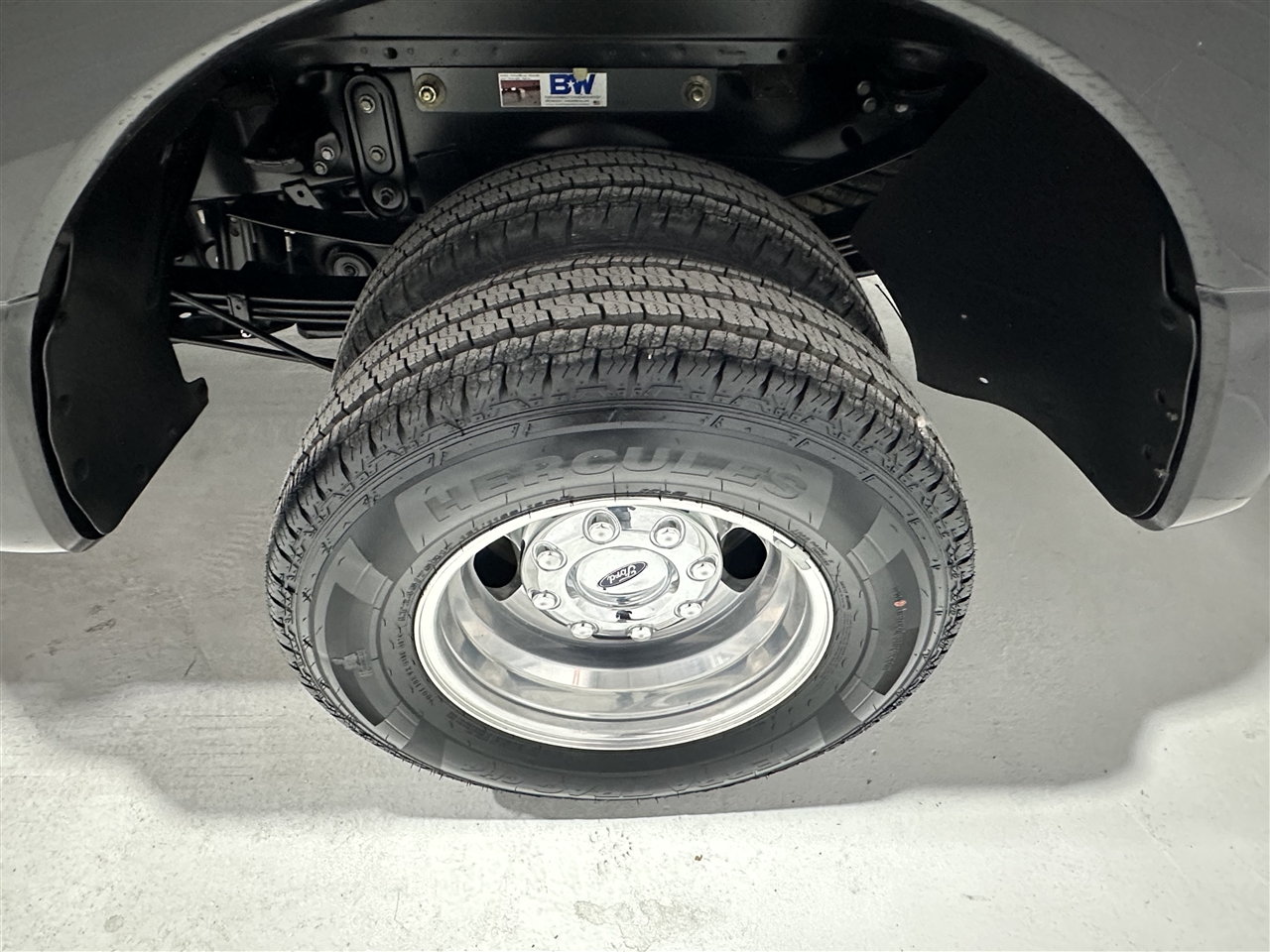 Ford F-350 SD XL Crew Cab Long Bed DRW 4WD 2022