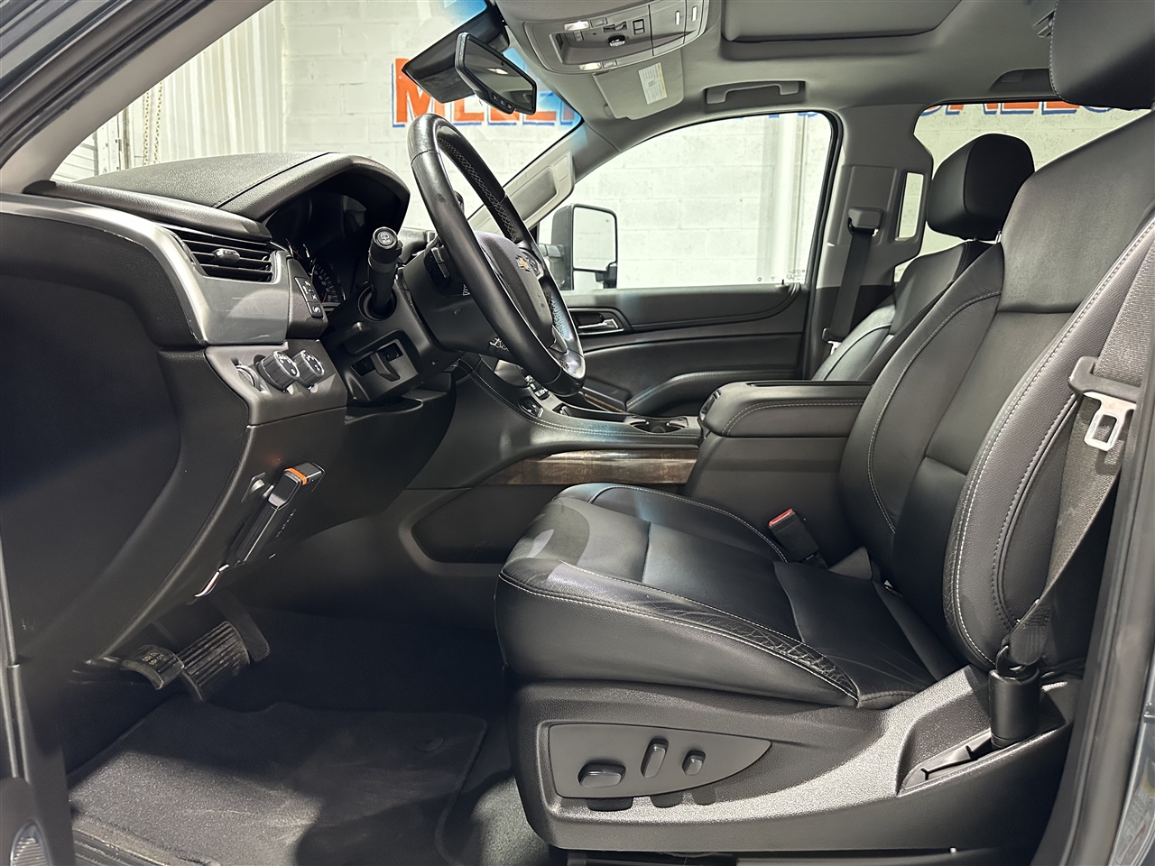 Chevrolet Suburban LT 4WD 2019