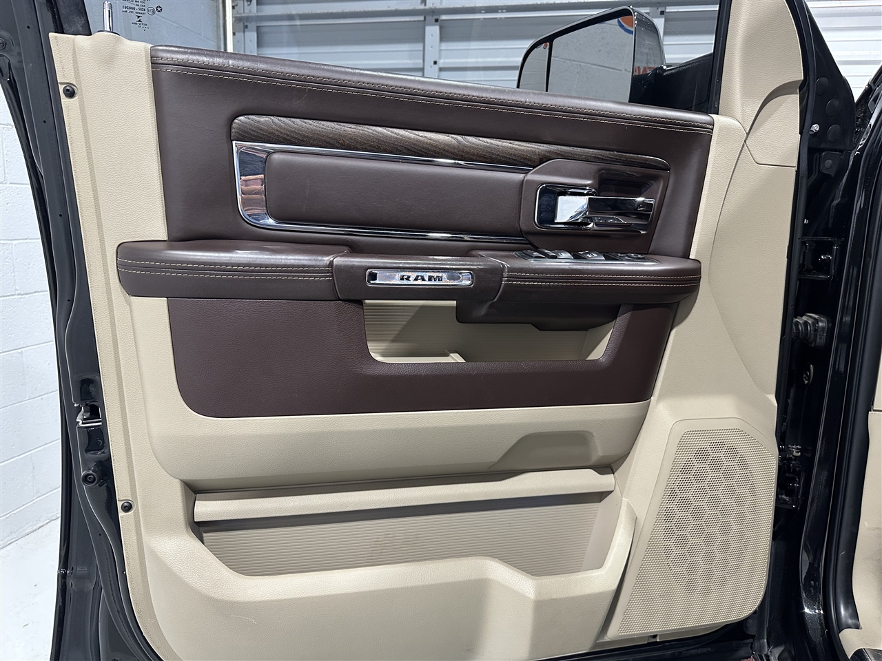 RAM 2500 Longhorn Crew Cab SWB 4WD 2017