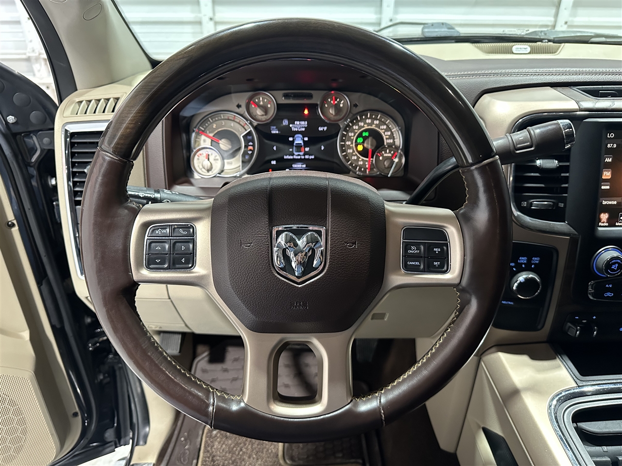 RAM 2500 Longhorn Crew Cab SWB 4WD 2017