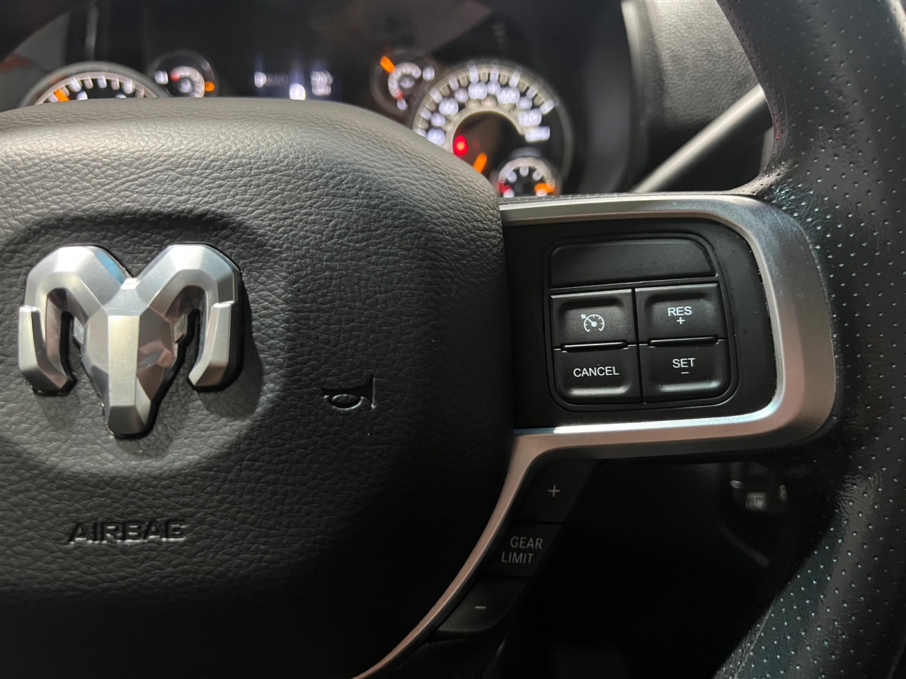 RAM 3500 Big Horn Crew Cab LWB 4WD DRW 2019