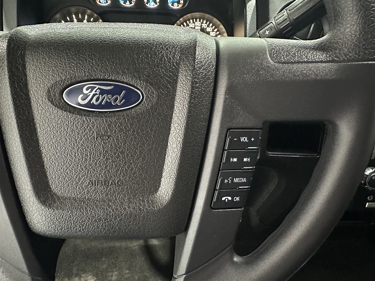 Ford F-150 XL SuperCrew 5.5-ft. Bed 2WD 2014