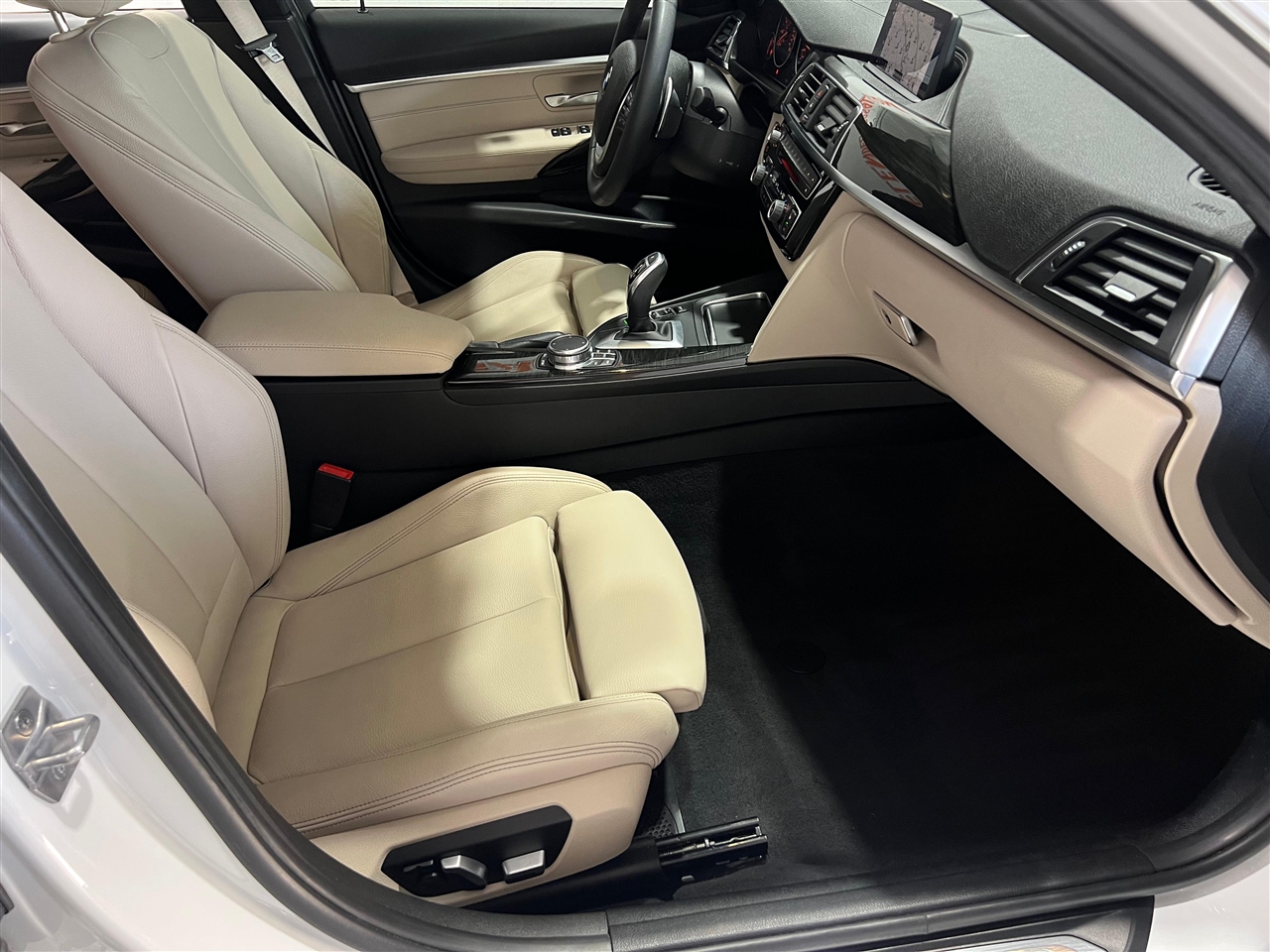 BMW 3-Series 330i SULEV Sedan 2018