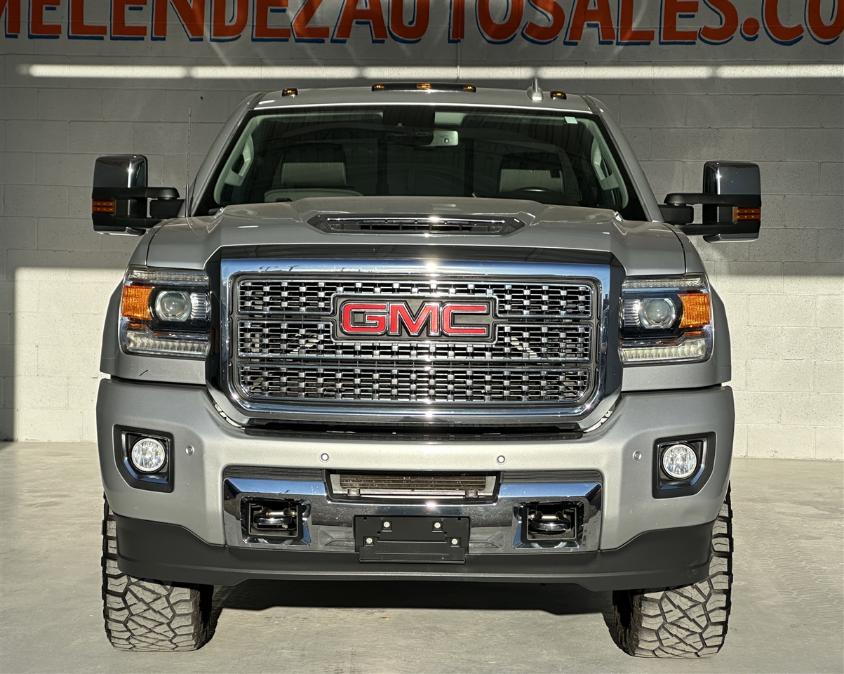 GMC Sierra 2500HD Denali Crew Cab 4WD 2018