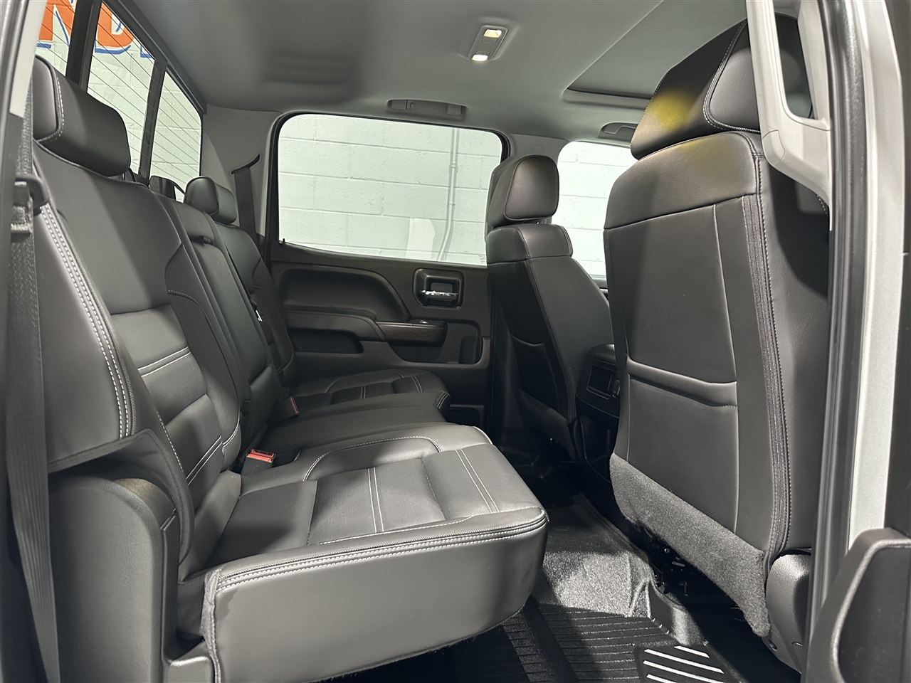 GMC Sierra 2500HD Denali Crew Cab 4WD 2018