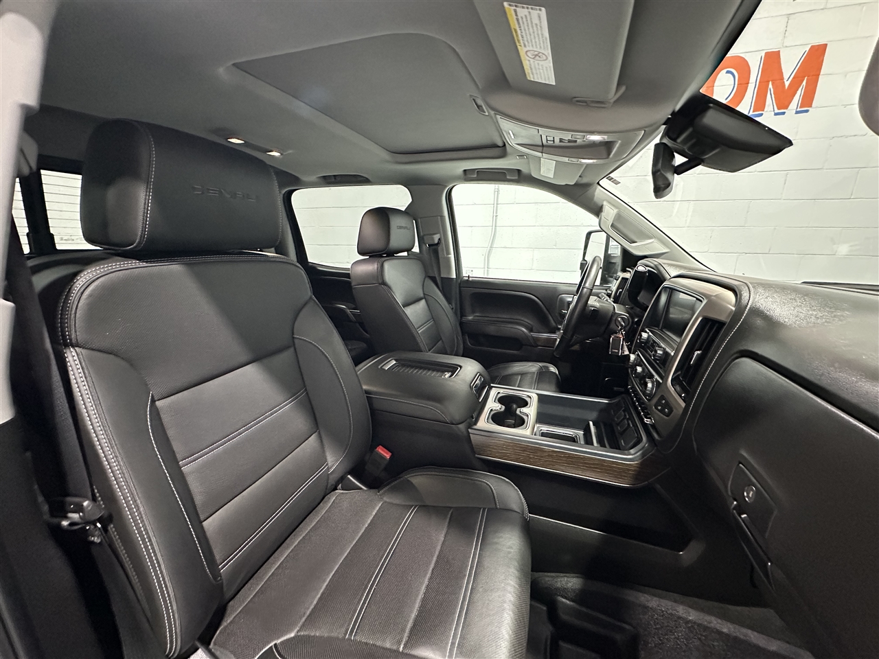 GMC Sierra 2500HD Denali Crew Cab 4WD 2018