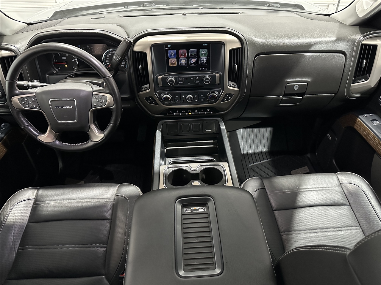 GMC Sierra 2500HD Denali Crew Cab 4WD 2018