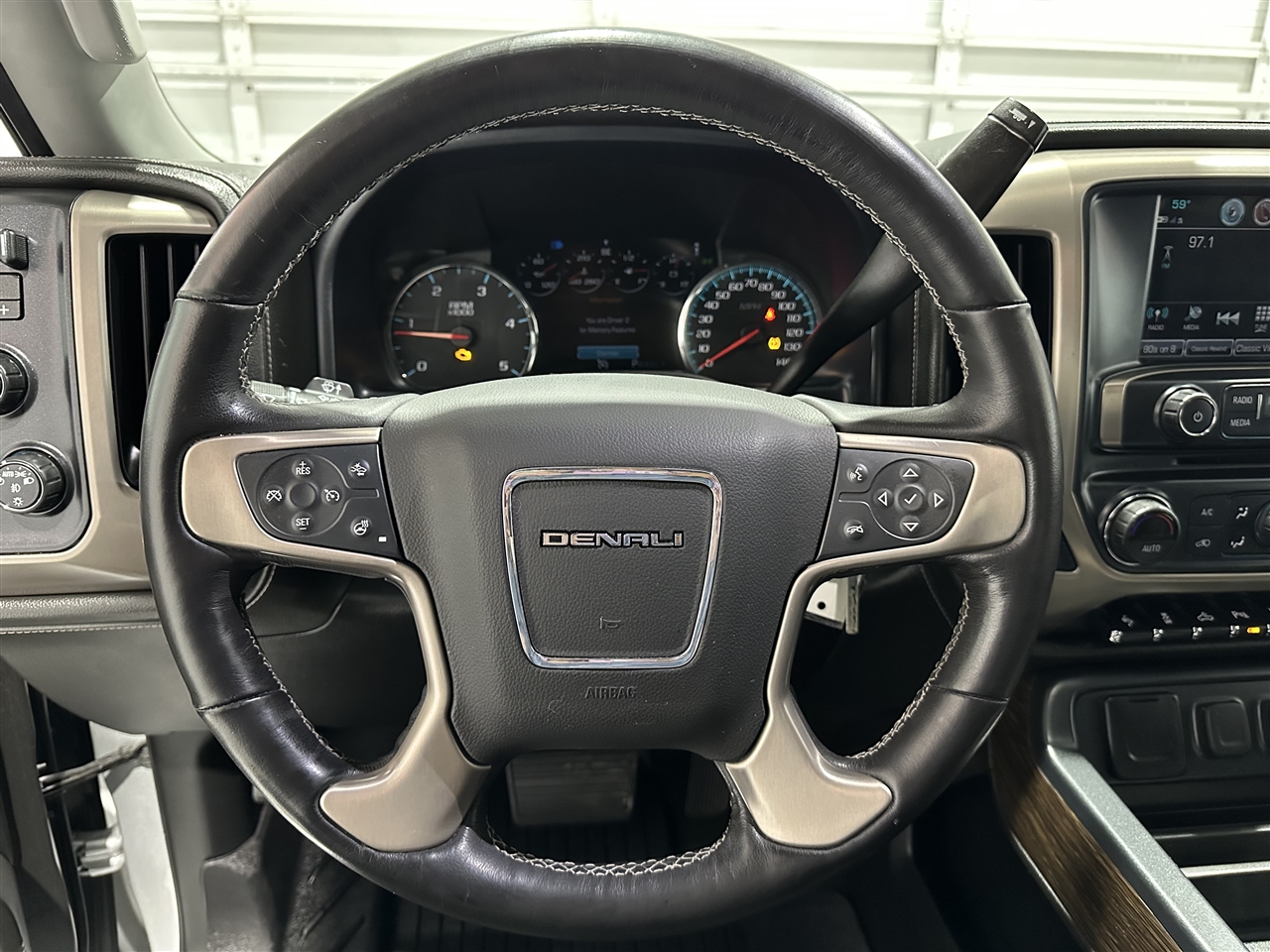 GMC Sierra 2500HD Denali Crew Cab 4WD 2018