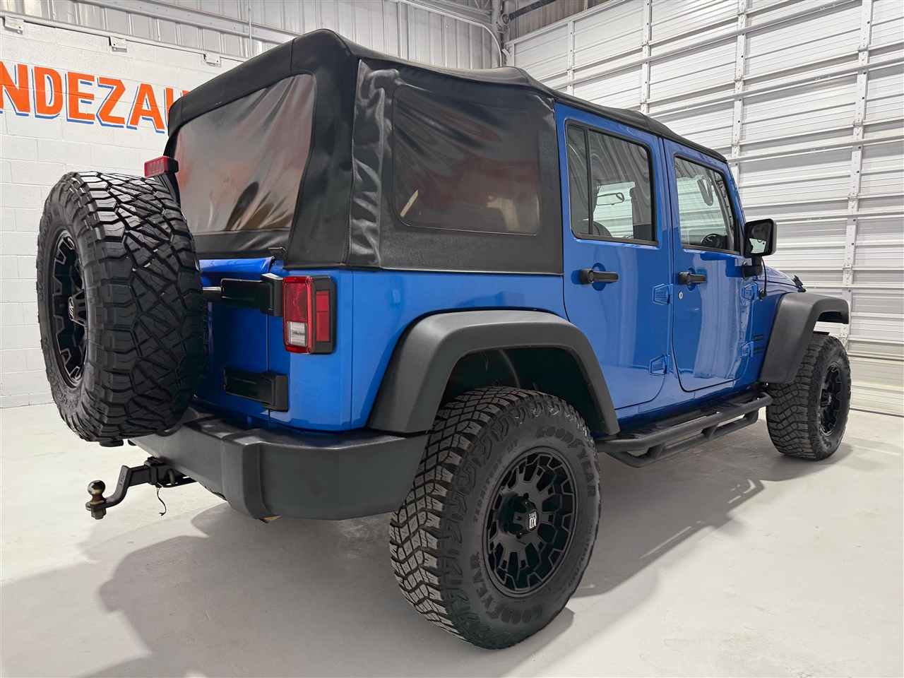 Jeep Wrangler Unlimited Sport 4WD 2015