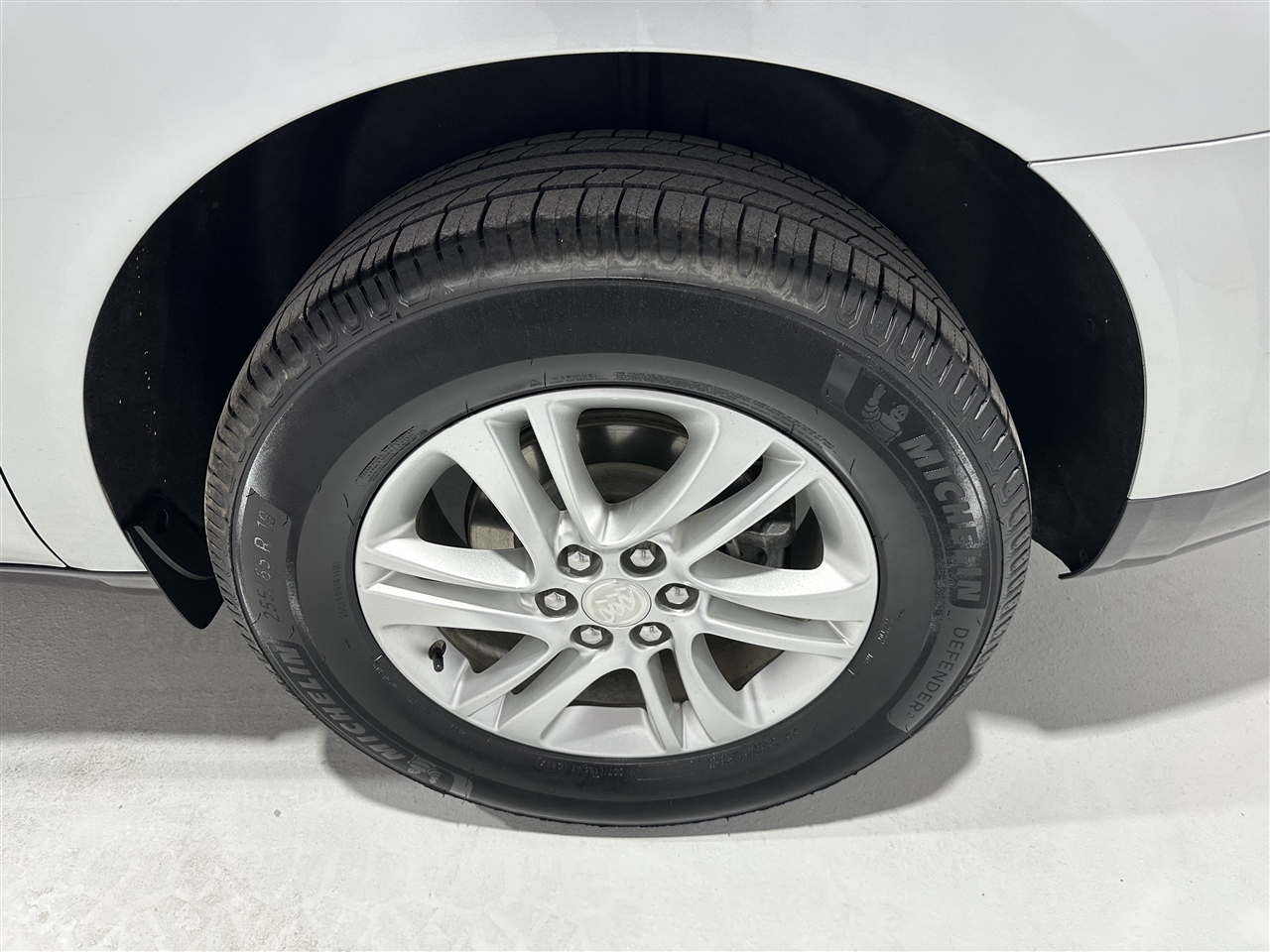 Buick Enclave Essence FWD 2020