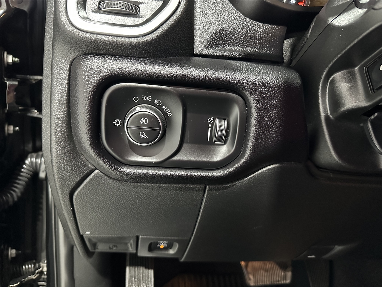 RAM 2500 Tradesman Crew Cab SWB 4WD 2021