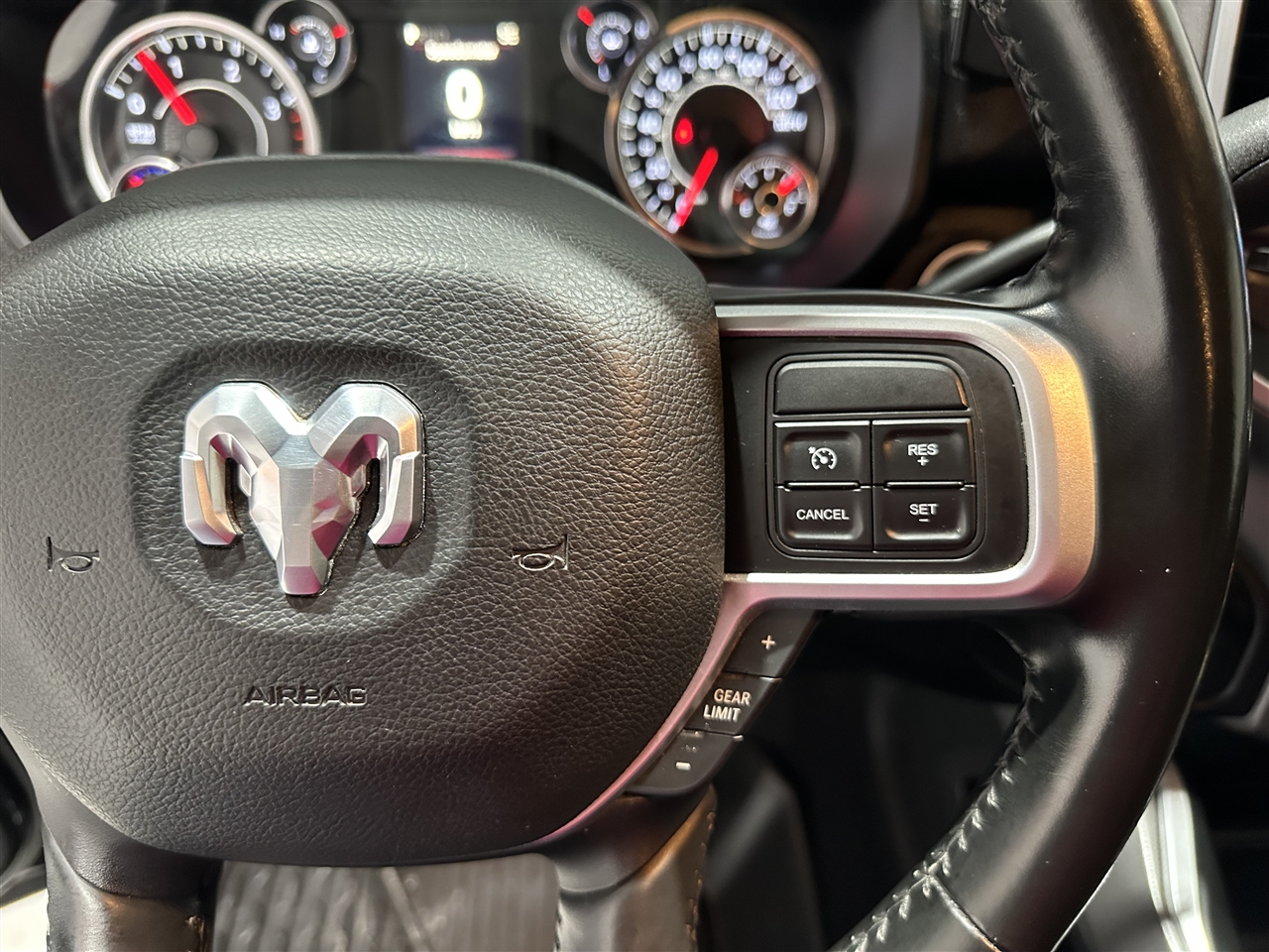 RAM 2500 Tradesman Crew Cab SWB 4WD 2021