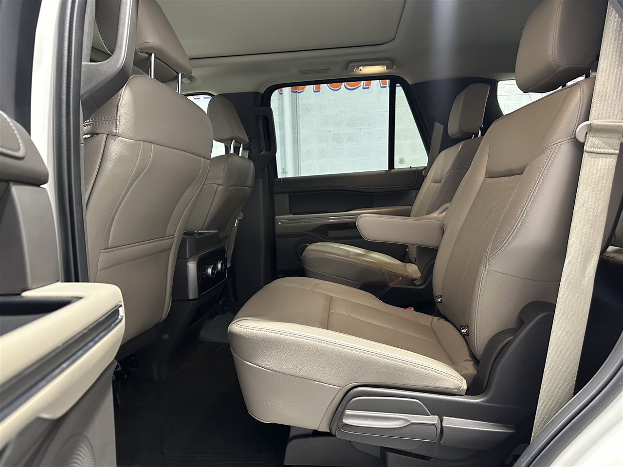 Ford Expedition XLT 2021