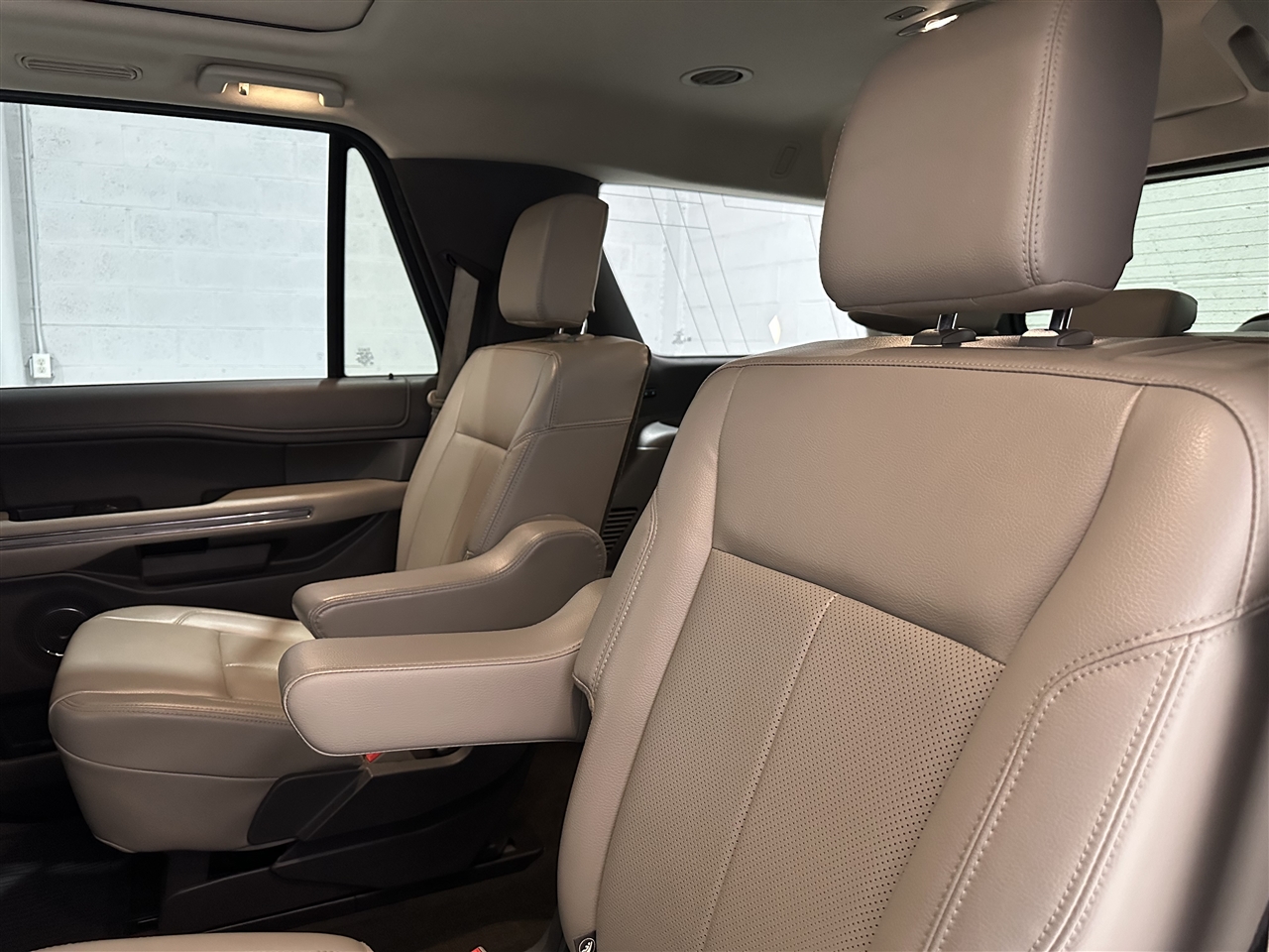 Ford Expedition XLT 2021