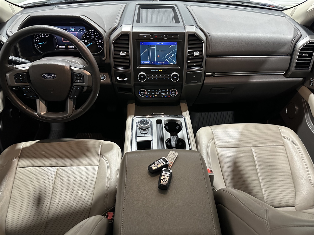 Ford Expedition XLT 2021