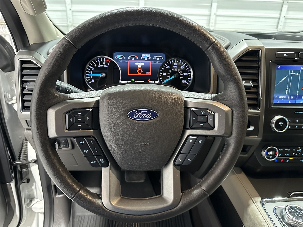 Ford Expedition XLT 2021