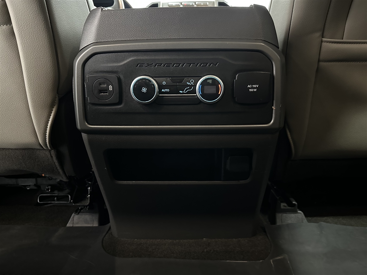 Ford Expedition XLT 2021