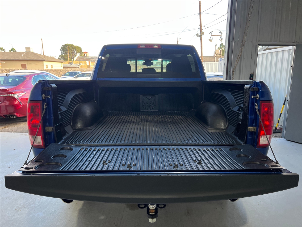 RAM 1500 SLT Crew Cab SWB 2WD 2016