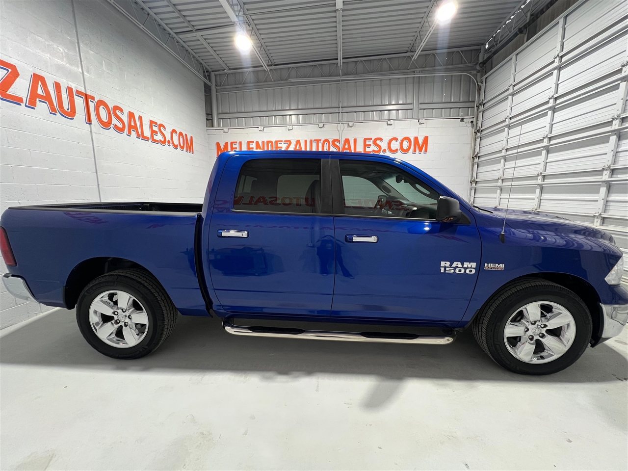 RAM 1500 SLT Crew Cab SWB 2WD 2016