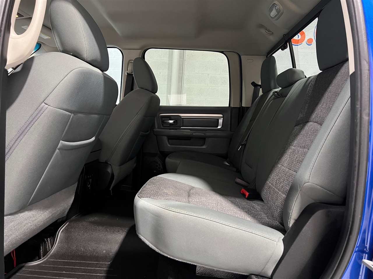 RAM 1500 SLT Crew Cab SWB 2WD 2016