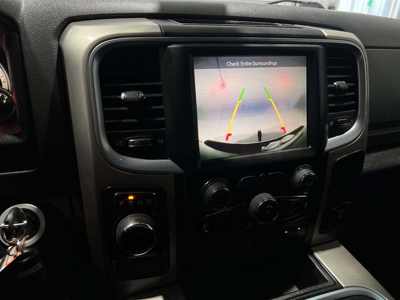 RAM 1500 SLT Crew Cab SWB 2WD 2016