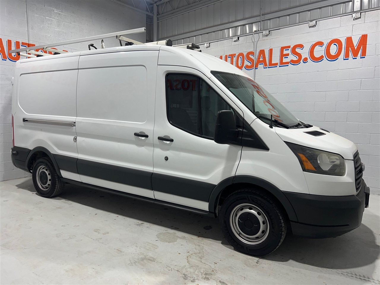 Ford Transit 350 Van Med. Roof w/Sliding Pass. 148-in. WB 2017