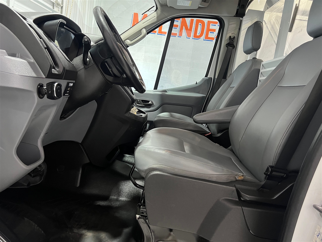 Ford Transit 350 Van Med. Roof w/Sliding Pass. 148-in. WB 2017