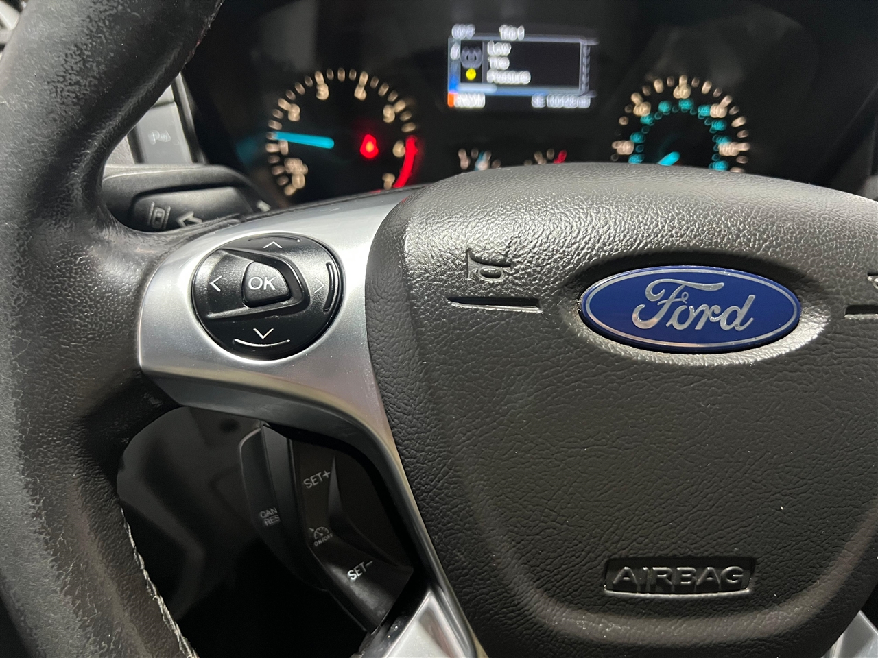 Ford Transit 350 Van Med. Roof w/Sliding Pass. 148-in. WB 2017