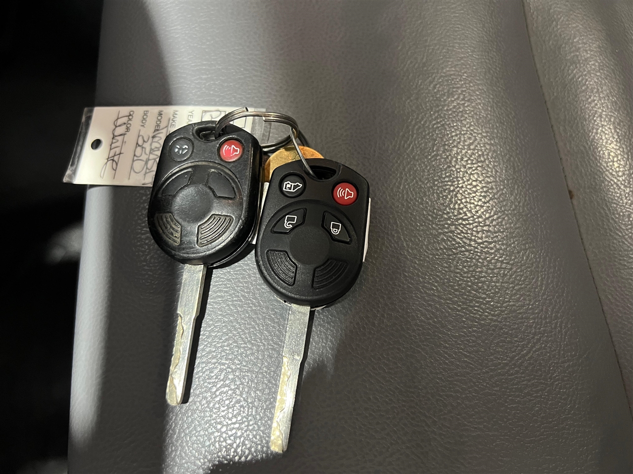 Ford Transit 350 Van Med. Roof w/Sliding Pass. 148-in. WB 2017