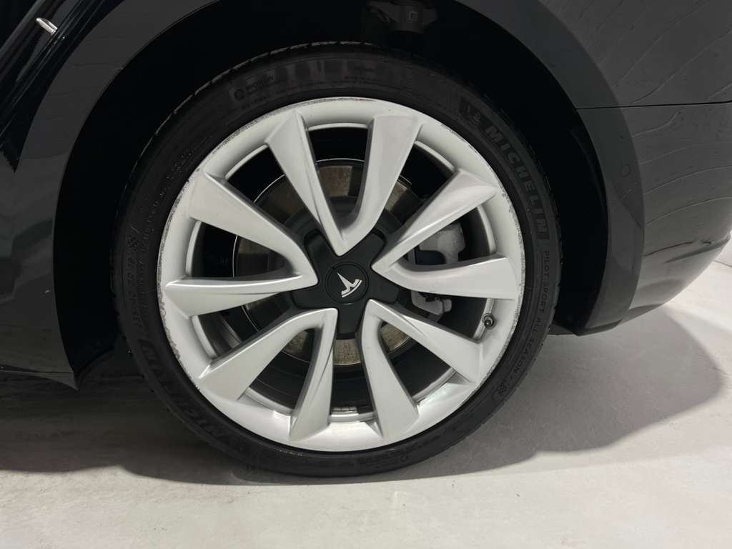 Tesla Model 3 Base 2018