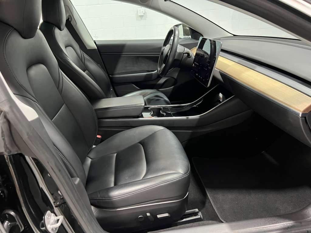 Tesla Model 3 Base 2018