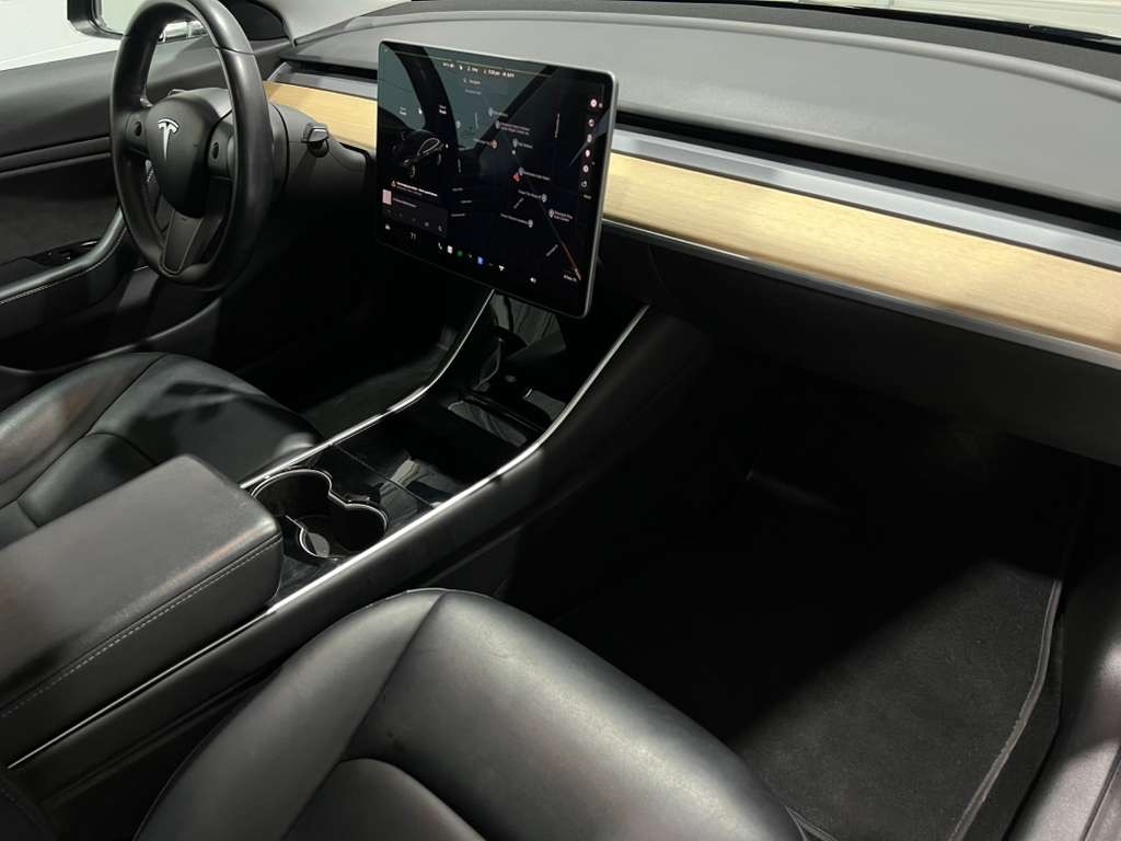 Tesla Model 3 Base 2018