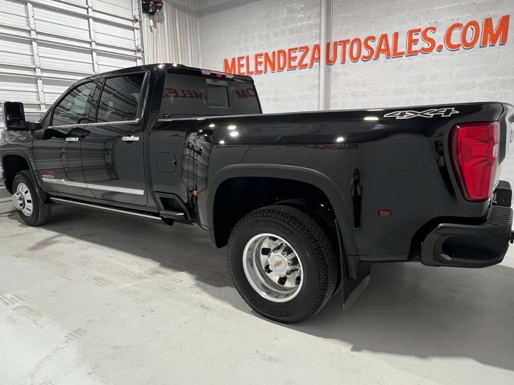 Chevrolet Silverado 3500HD High Country Crew Cab 4WD 2024