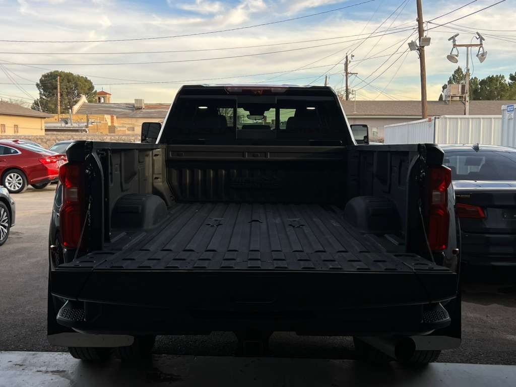 Chevrolet Silverado 3500HD High Country Crew Cab 4WD 2024