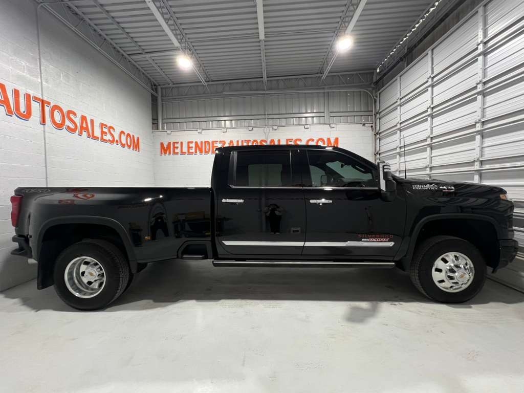 Chevrolet Silverado 3500HD High Country Crew Cab 4WD 2024