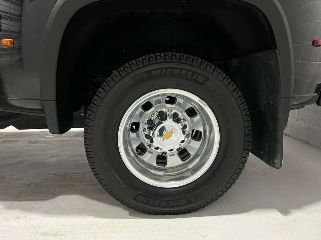 Chevrolet Silverado 3500HD High Country Crew Cab 4WD 2024