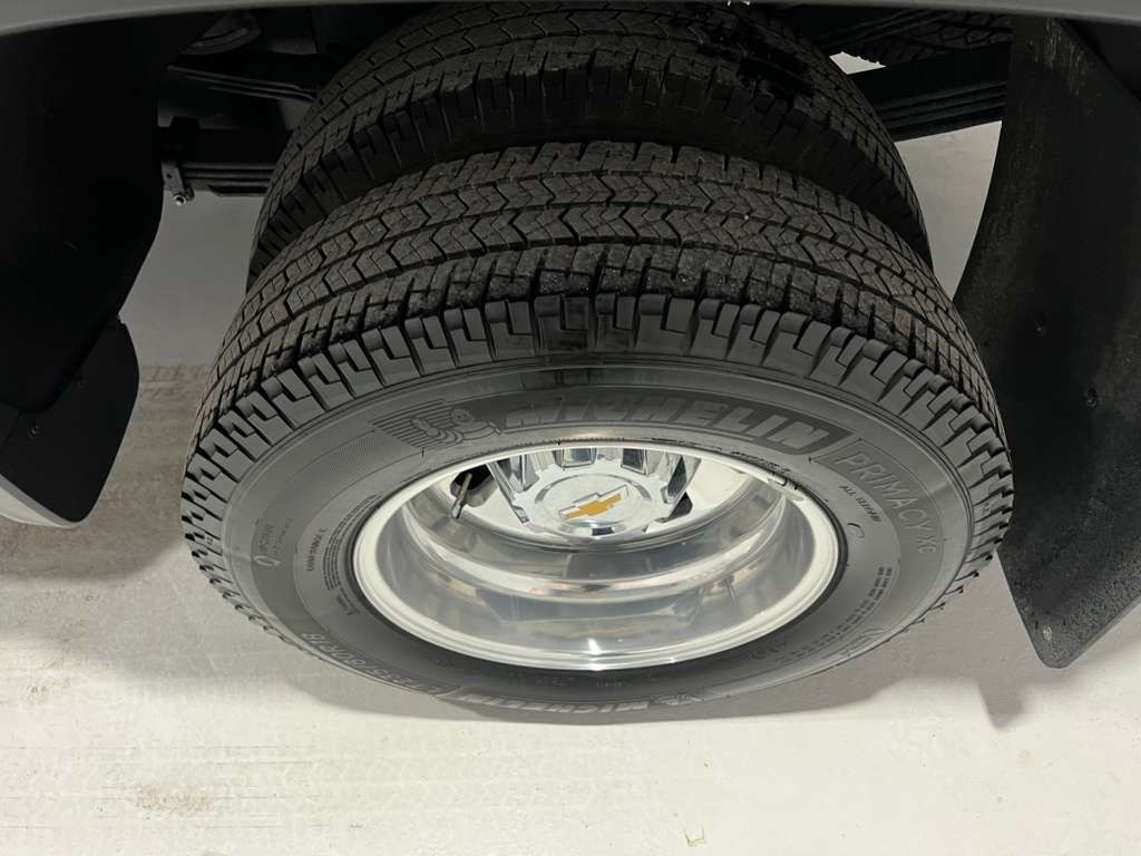 Chevrolet Silverado 3500HD High Country Crew Cab 4WD 2024