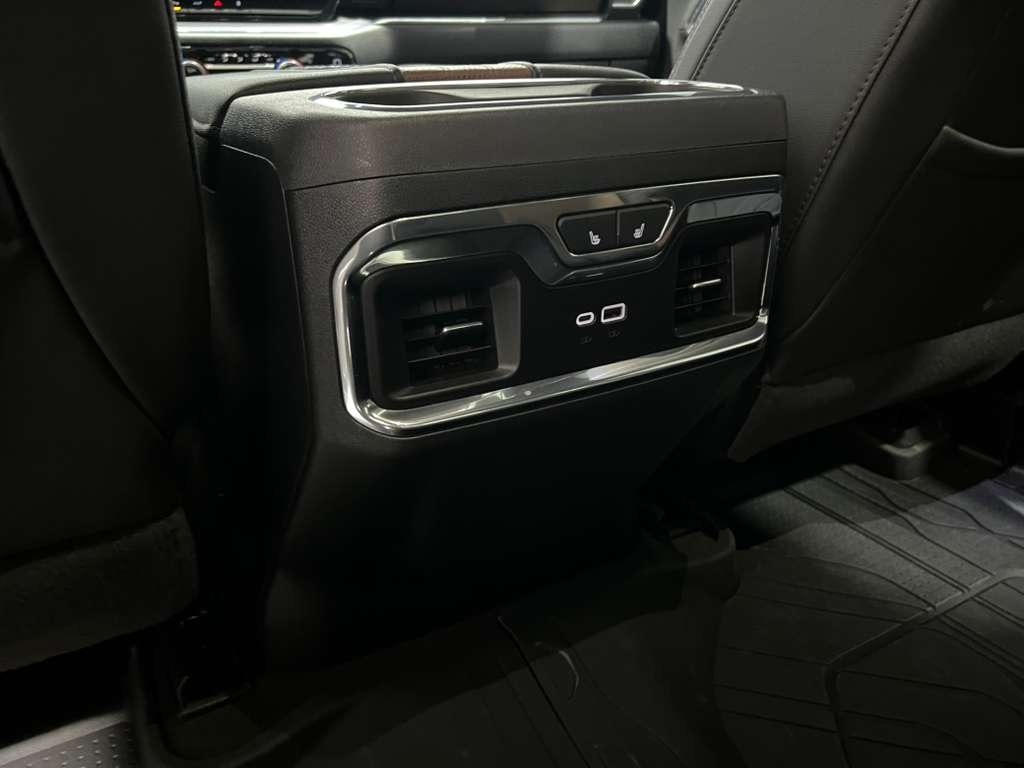 Chevrolet Silverado 3500HD High Country Crew Cab 4WD 2024