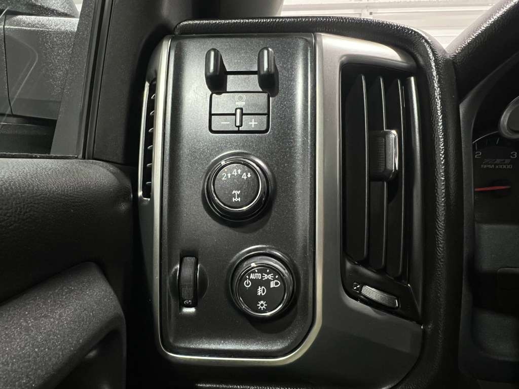 Chevrolet Silverado 2500HD LT Crew Cab 4WD 2017