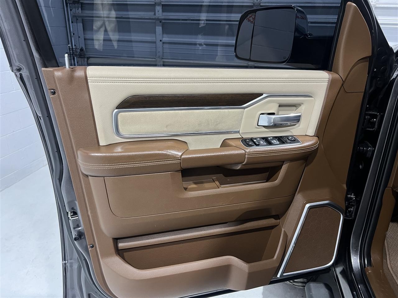 RAM 2500 Laramie Crew Cab SWB 4WD 2022