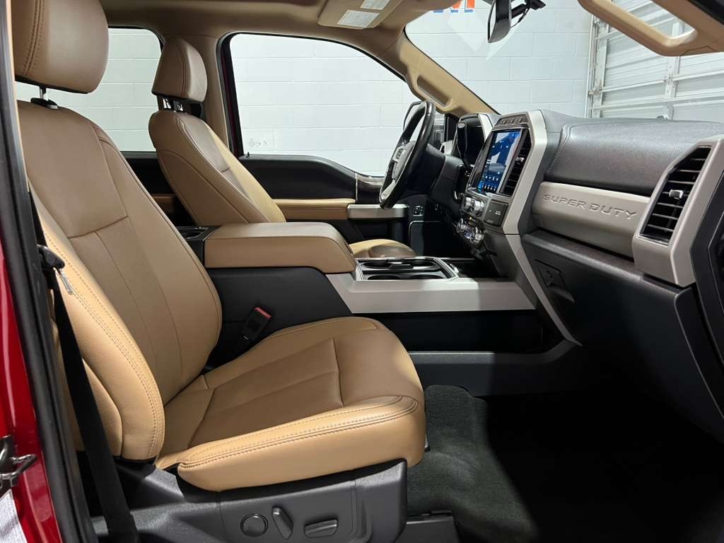 Ford F-350 SD Lariat Crew Cab Long Bed DRW 4WD 2022